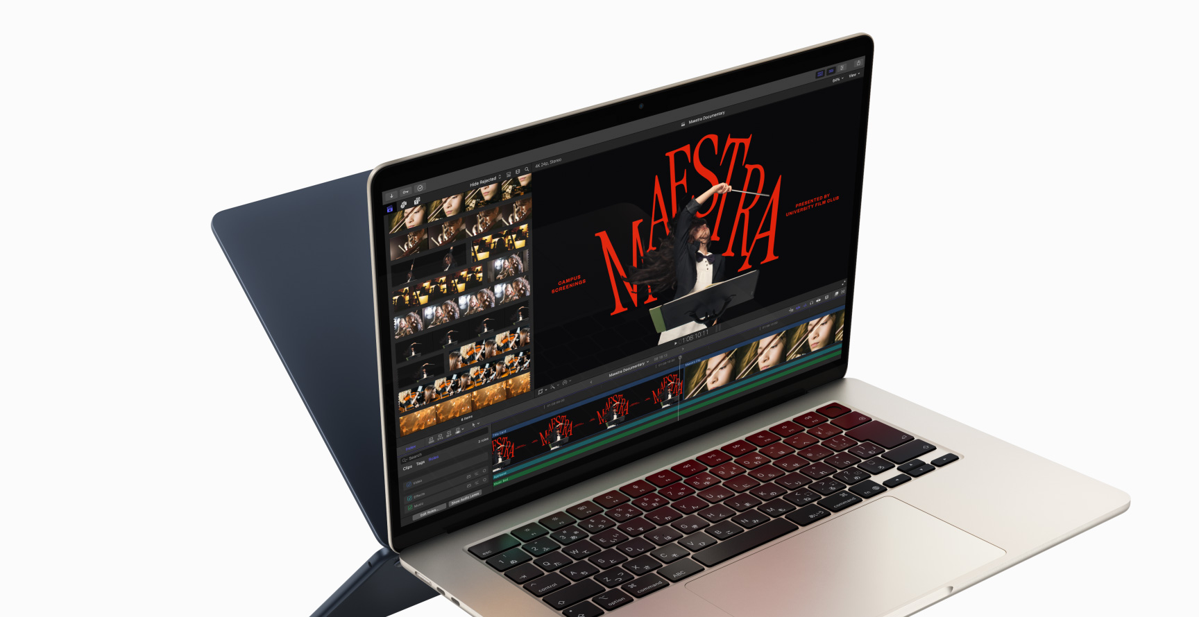 Final Cut Proを使ったビデオ編集画面が表示されているMacBook Air。M4チップの性能を示している。1台目のMacBook Airの背後に2台目のMacBook Airの背面が現れ、鏡映しのように見える