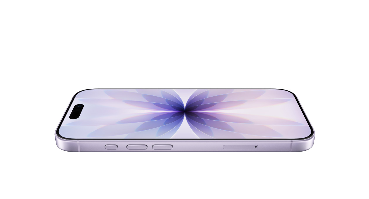 درع السيراميك يهبط بسلاسة على الجزء الأمامي الخارجي لجهاز iPhone 17‏