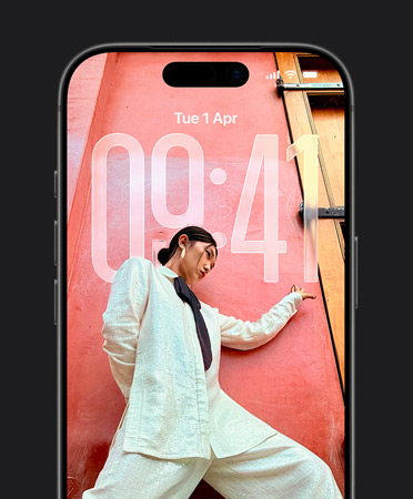 iPhone Lock Screen showing the time adapted to the Lock Screen photo